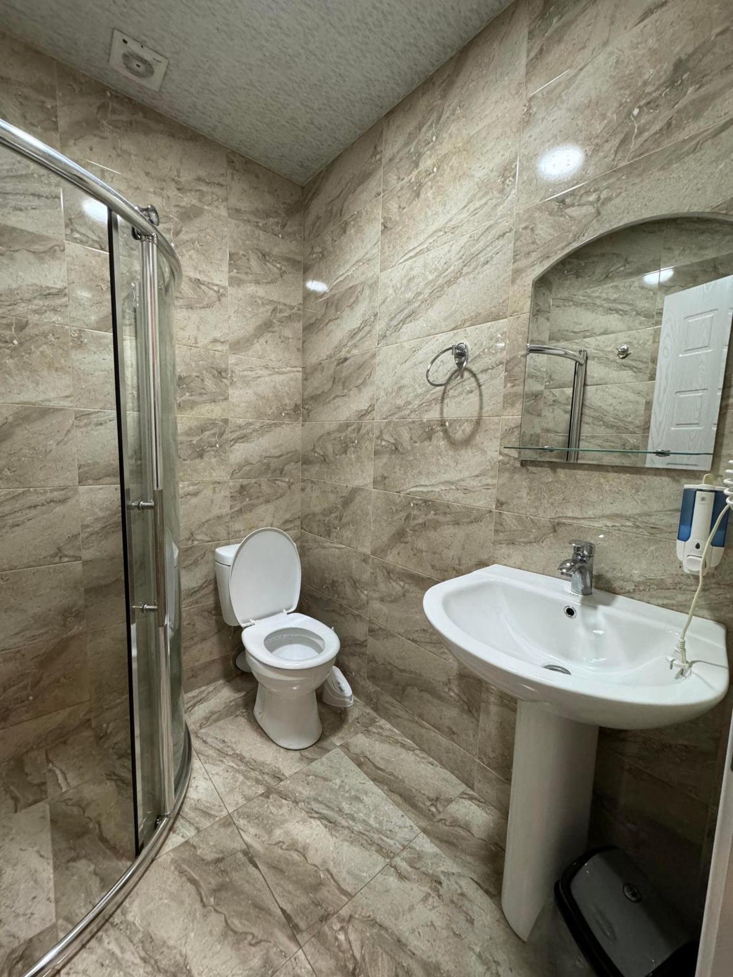 Colibri Apartment Batumi Exterior photo